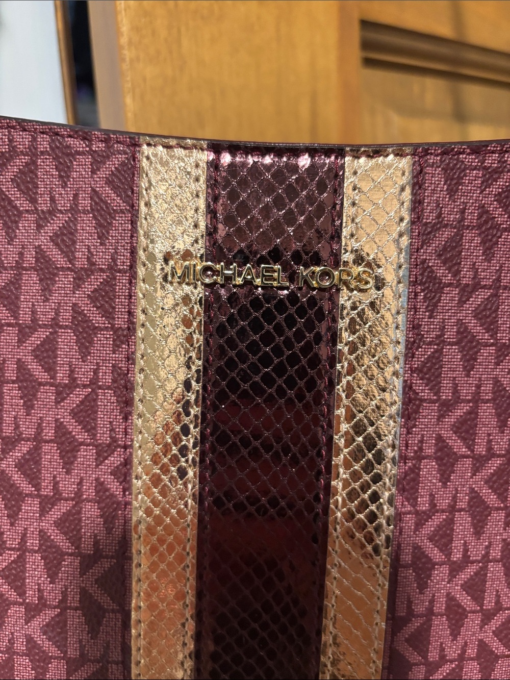 Michael Kors Plum Signature Crossbody with Gold Accent - Picture 2 of 14